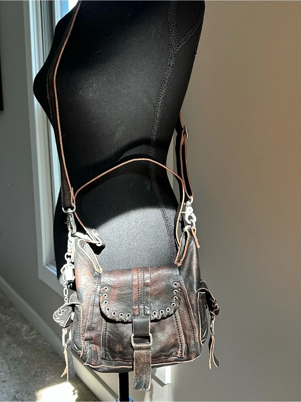 We The Free Baby Leigh Distressed Tote - Aged Graphite - Picture 11 of 11